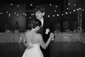 Timeless, true-to-life photography from a Catholic wedding in Indianapolis, Indiana