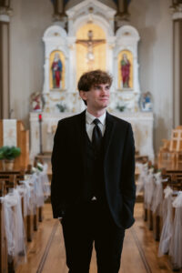 Timeless, true-to-life photography from a Catholic wedding in Indianapolis, Indiana