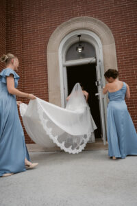 Timeless, true-to-life photography from a Catholic wedding in Indianapolis, Indiana