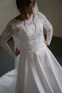 Timeless, true-to-life photography from a Catholic wedding in Indianapolis, Indiana