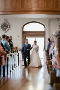 Timeless, true-to-life photography from a Catholic wedding in Indianapolis, Indiana