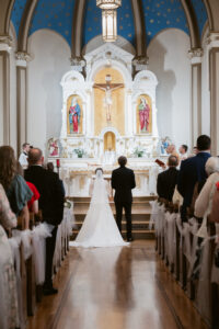 Timeless, true-to-life photography from a Catholic wedding in Indianapolis, Indiana