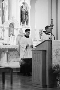 Timeless, true-to-life photography from a Catholic wedding in Indianapolis, Indiana