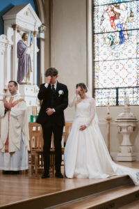 Timeless, true-to-life photography from a Catholic wedding in Indianapolis, Indiana