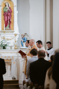 Timeless, true-to-life photography from a Catholic wedding in Indianapolis, Indiana