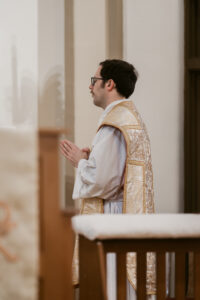 Timeless, true-to-life photography from a Catholic wedding in Indianapolis, Indiana